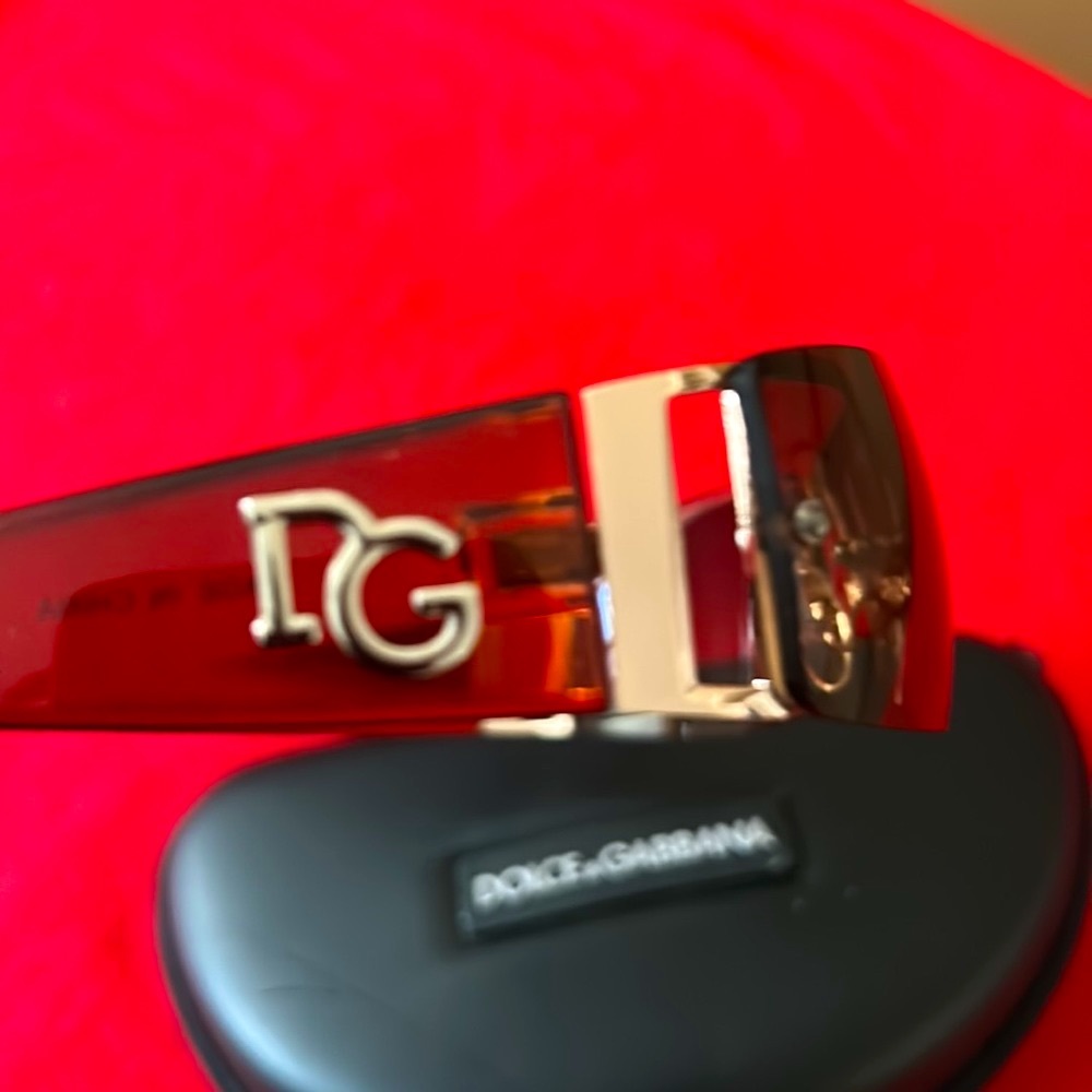 Dolce & Gabbana Brown Gradient Rimless Sunglasses - Picture 3 of 14